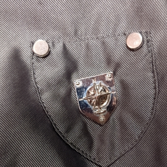 Silver Utility Jacket with Hood and Weather-Resistant Design - Picture 3 of 5